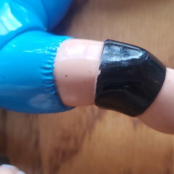 Vintage 1998 WCW Original Power Punch Raven Action Figure - Picture 12 of 12